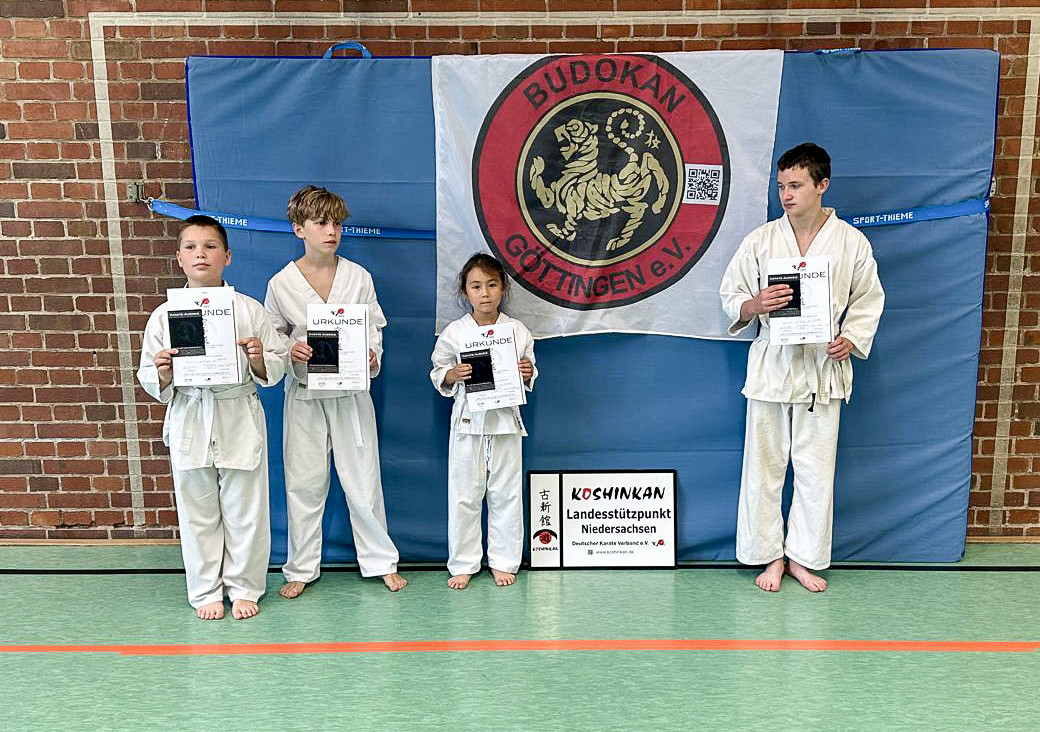 budokan-goettingen-pruefung-03-gruppe-weiss